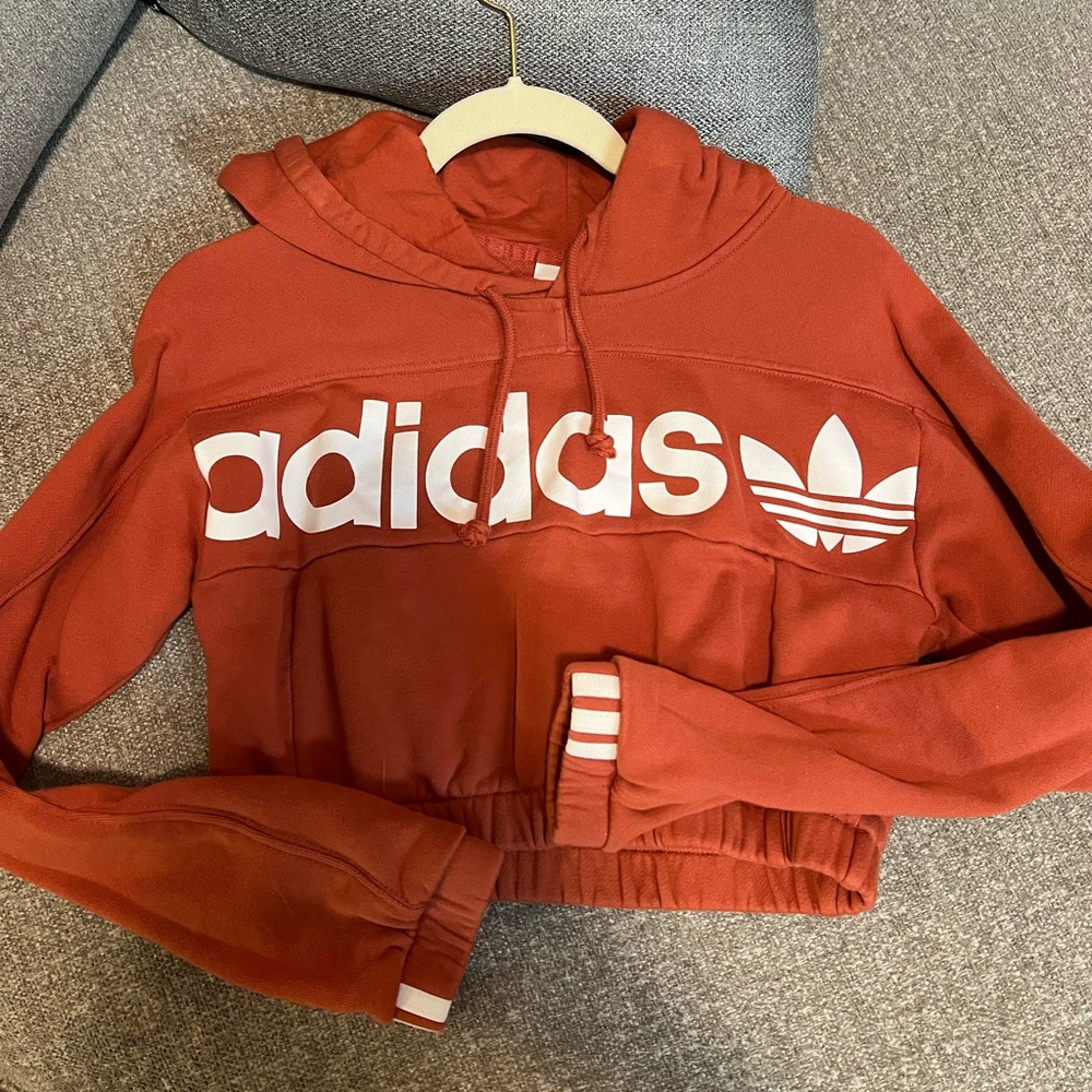Adidas crop sweater XS